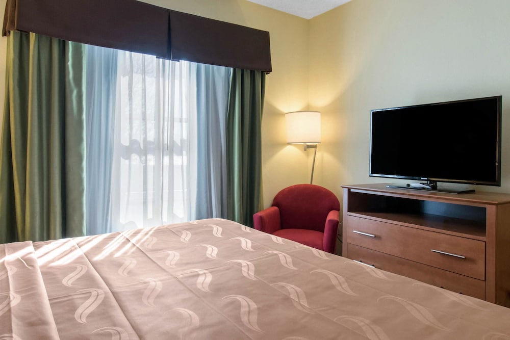 University Hotel & Suites Shippensburg Trademark by Wyndham - photo 16