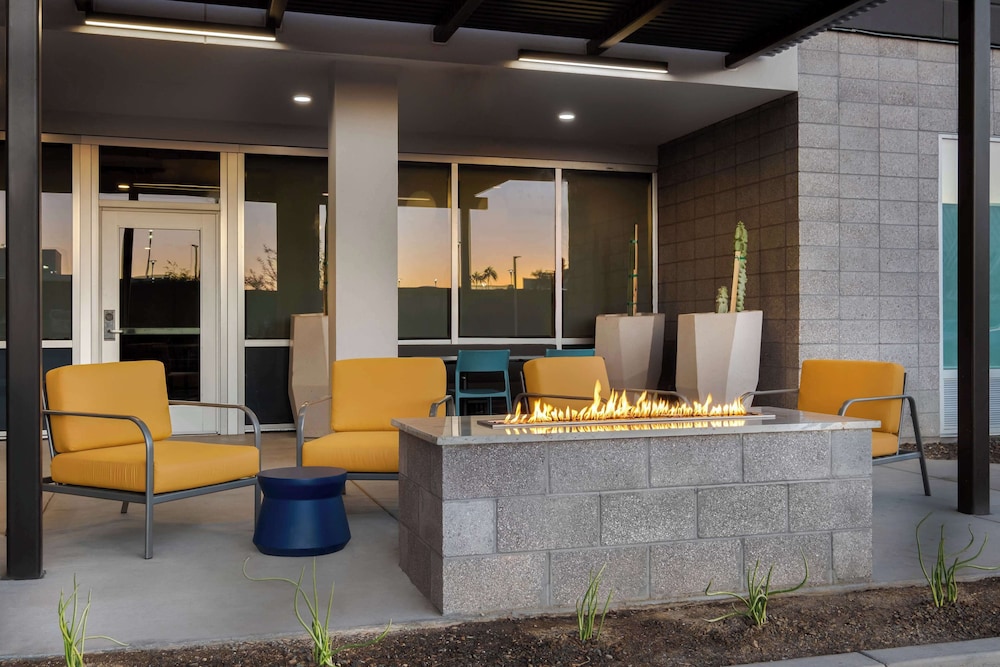 Tru by Hilton Phoenix Midtown - photo 19