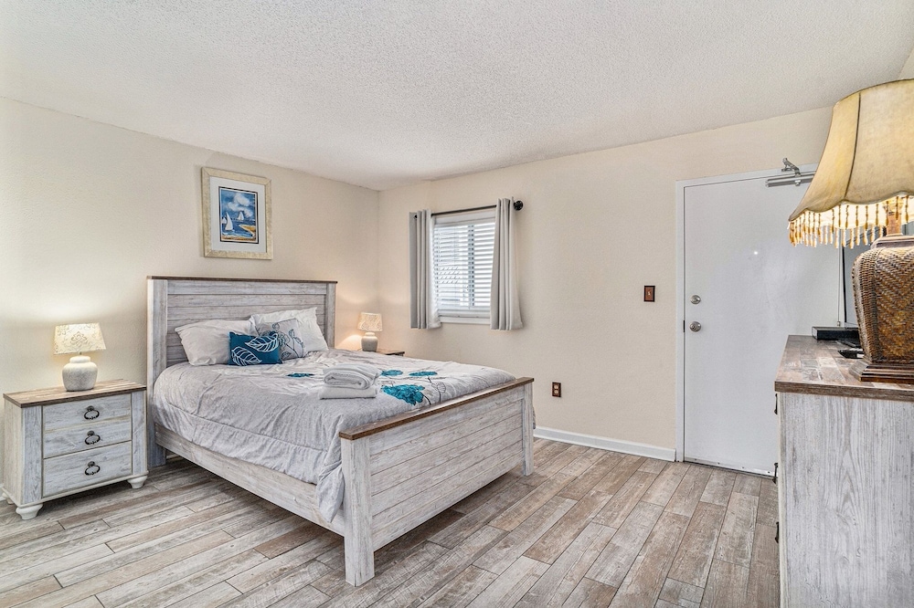 0412 Waters Edge Resort 3 Bedroom Condo by RedAwning - photo 6