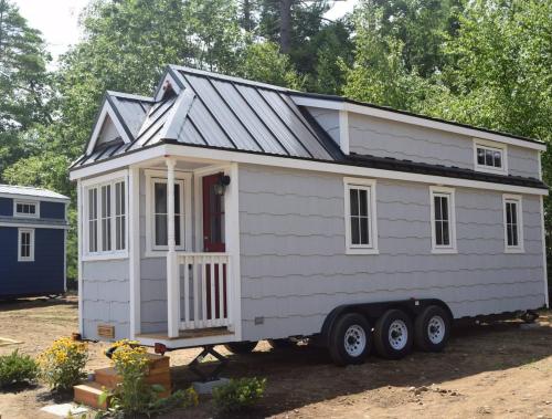Tuxbury Pond Camping Resort Tiny House Riley — Hampton