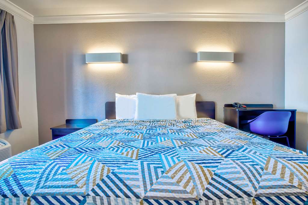 Motel 6 Menifee CA - photo 12