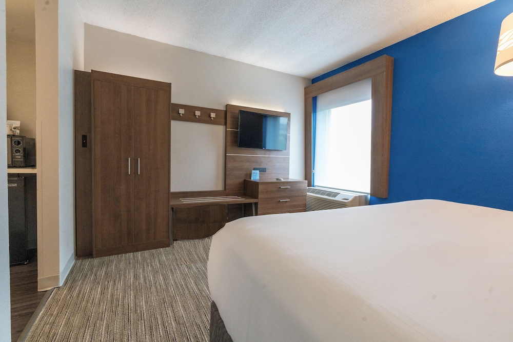 Holiday Inn Express & Suites Nashville Brentwood I 65 by IHG - photo 14