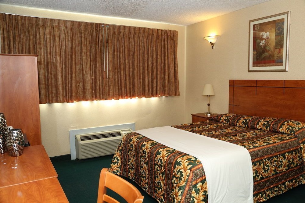 Jfk Inn - photo 4