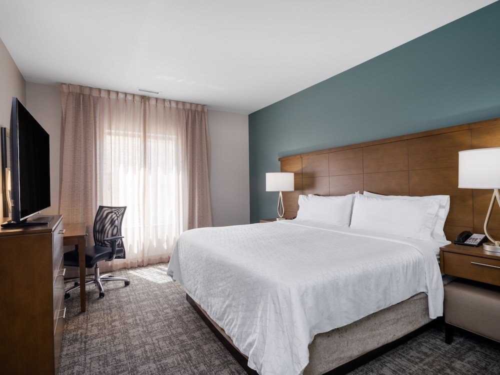 Staybridge Suites Sioux City Southeast by IHG - photo 10