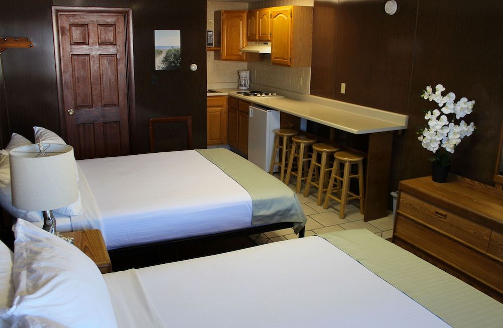 Abellona Inn & Suites - photo 24