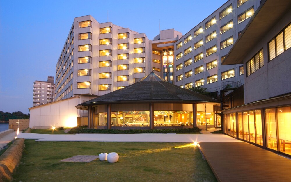 Aenokaze - carbon neutral hotel in Nanao
