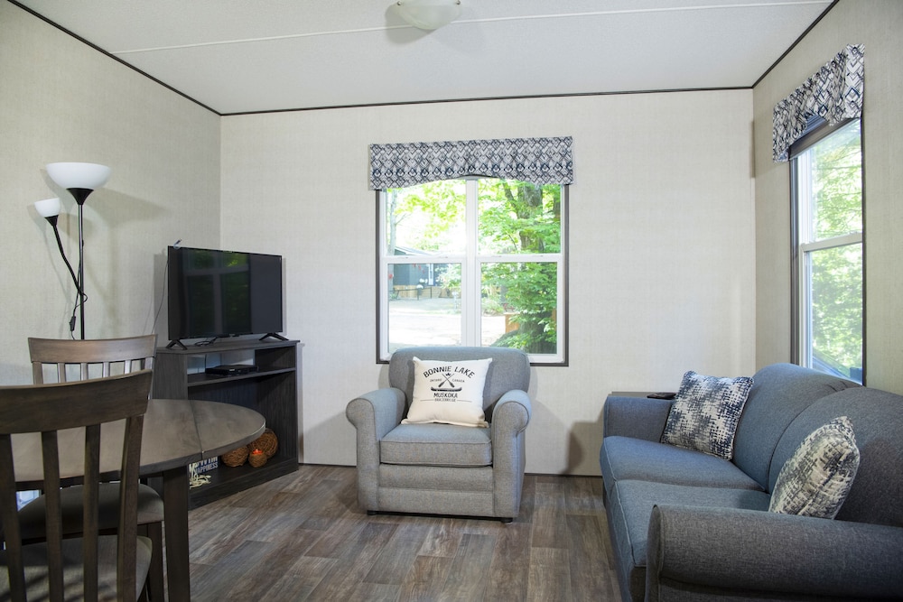 Great Blue Resort Bonnie Lake Resort — hotel in Bracebridge