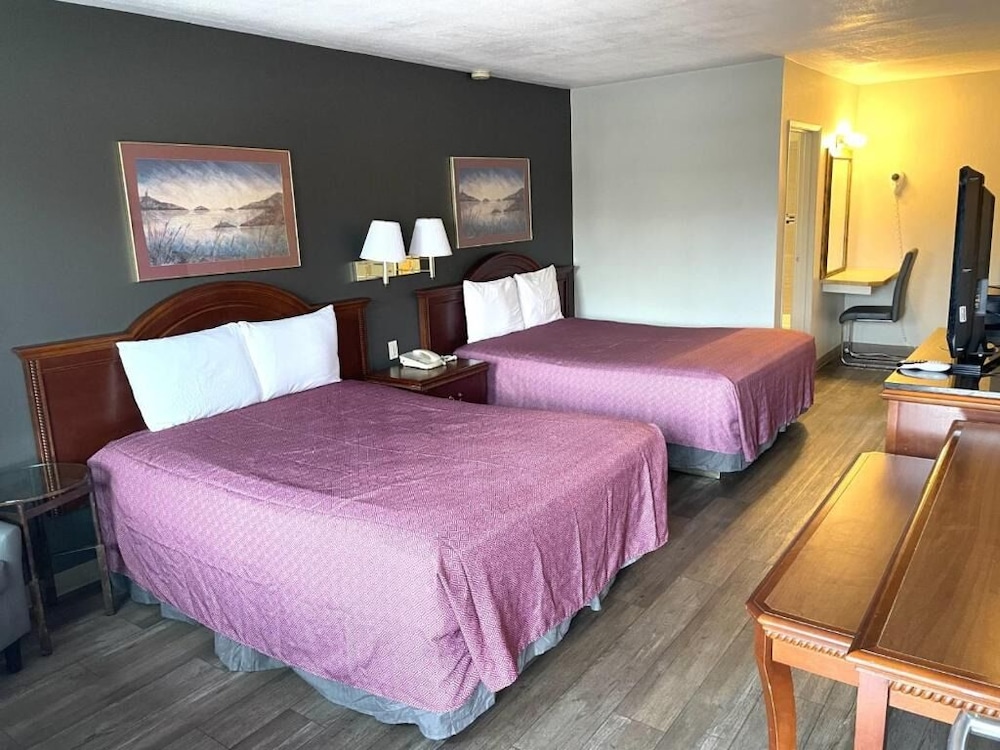 Downtown Inn - photo 8