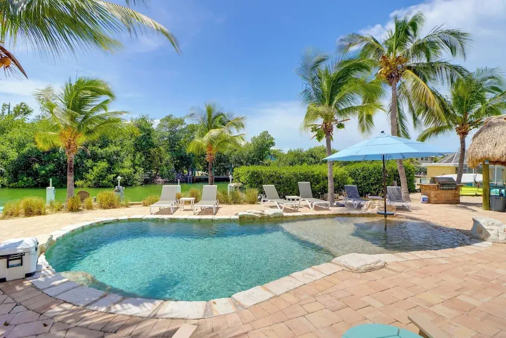Walk to Beach Waterfront Home in Marathon — 4-Star Luxury Hotel in Marathon, United States
