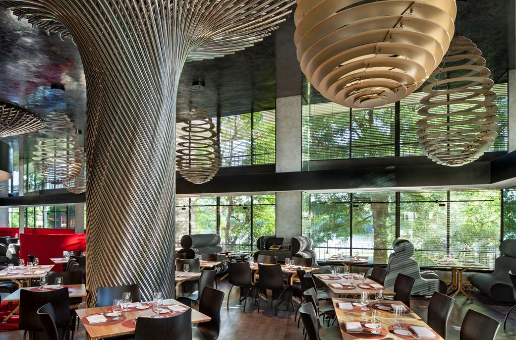 The Watergate Hotel - photo 9