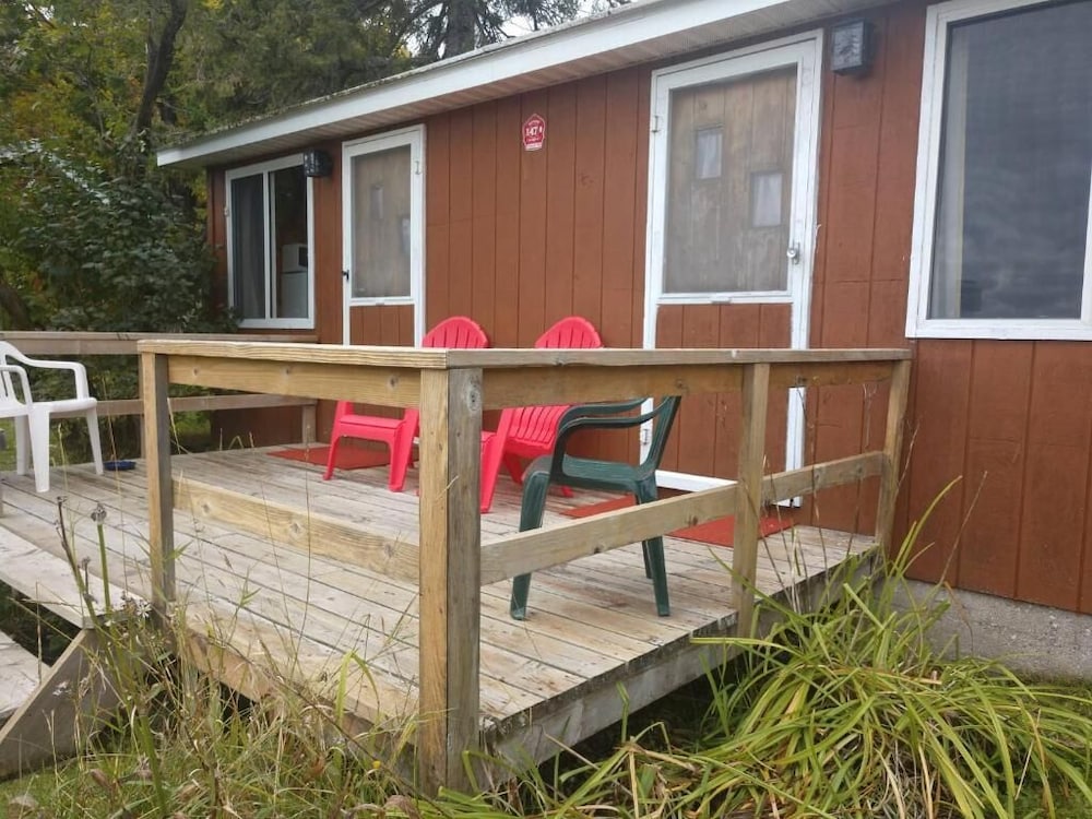 Firehouse Inn - photo 14
