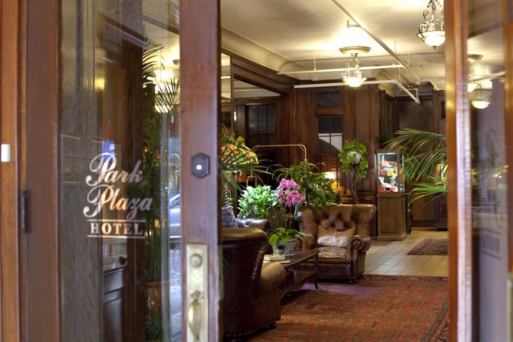 Park Plaza Hotel - photo 34