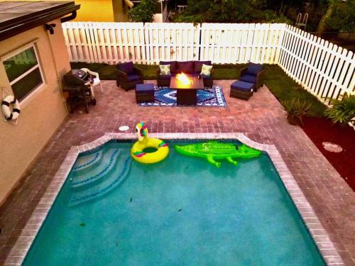 Home in West Palm Beach with Heated Pool — 4-Star Luxury Hotel in West Palm Beach, United States