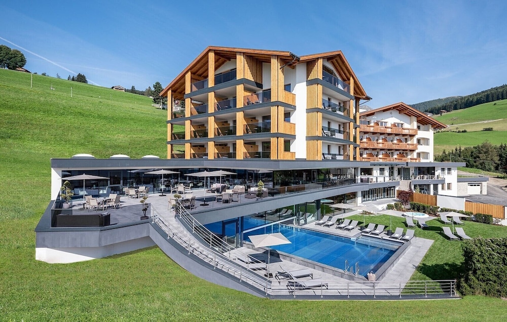 Hotel Edelweiss — hotel in Rio Di Pusteria