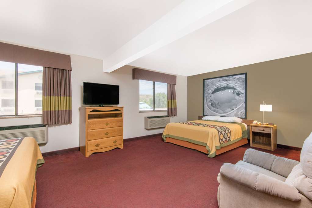 Super 8 by Wyndham Santa Rosa - photo 11