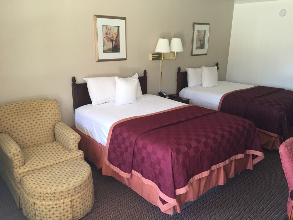 Hotel Manteo - photo 18