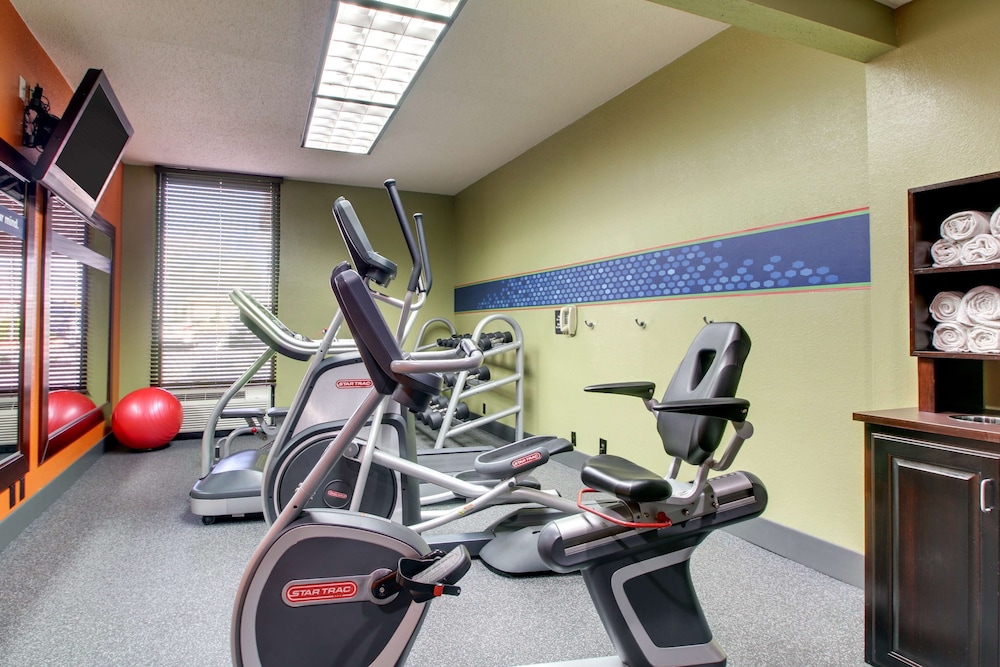 Hampton Inn Rolla - photo 28
