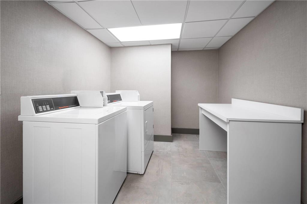 La Quinta Inn & Suites by Wyndham Raleigh Cary - photo 34