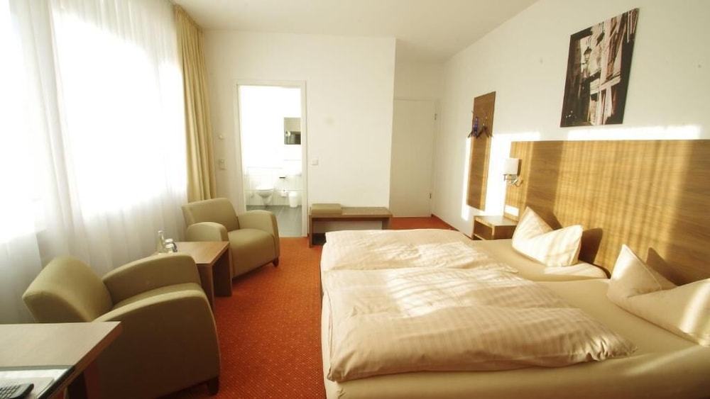 Hotel Peterchens Mondfahrt — Fulda