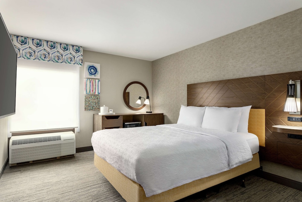 Hampton Inn Kansas City Airport - photo 10