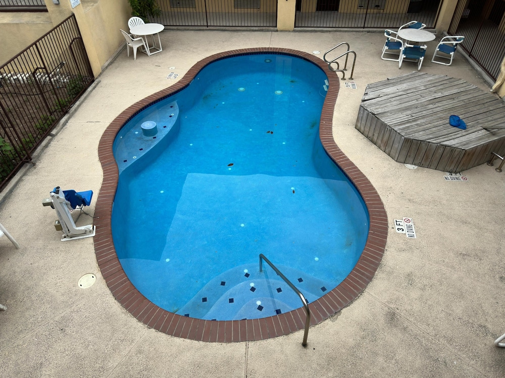 Texas Inn and Suites RGV - photo 42