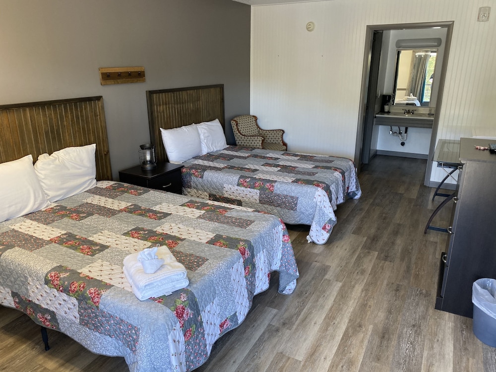Blue Ridge Rustic Inn - photo 7