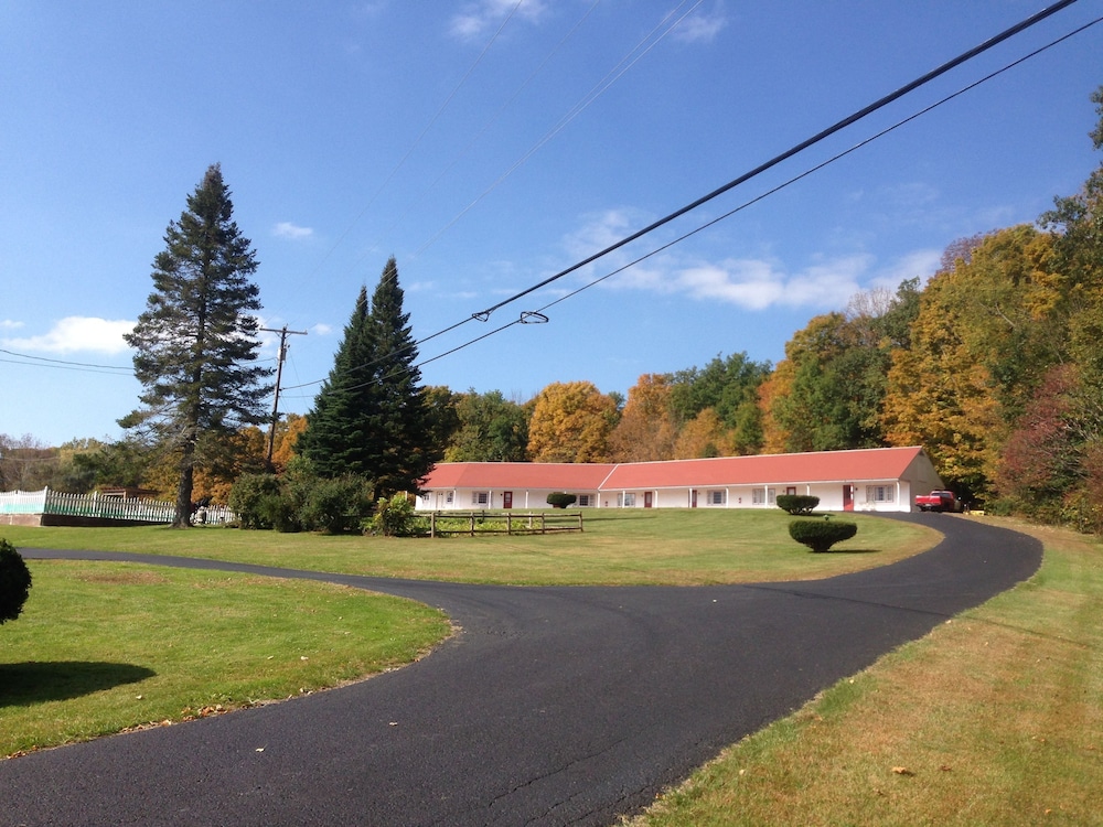 Four Winds Country Motel - photo 30