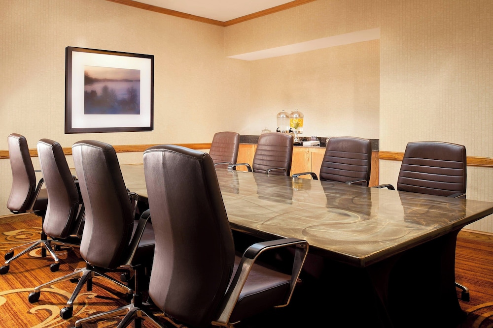 Sheraton Minneapolis West Hotel - photo 104