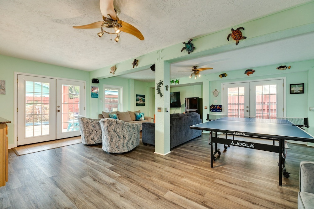 Tortuga Inn - photo 22