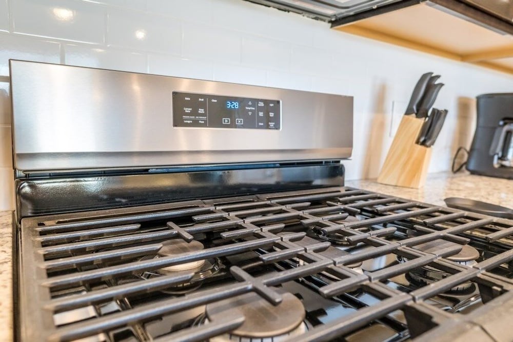 Brand New Home In Top Rated Resort Solterra 5 Bedroom Townhouse by Redawning - photo 49