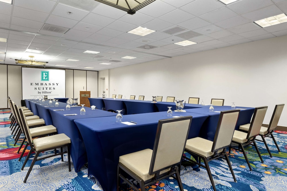 Embassy Suites by Hilton Los Angeles LAX South El Segundo - photo 57