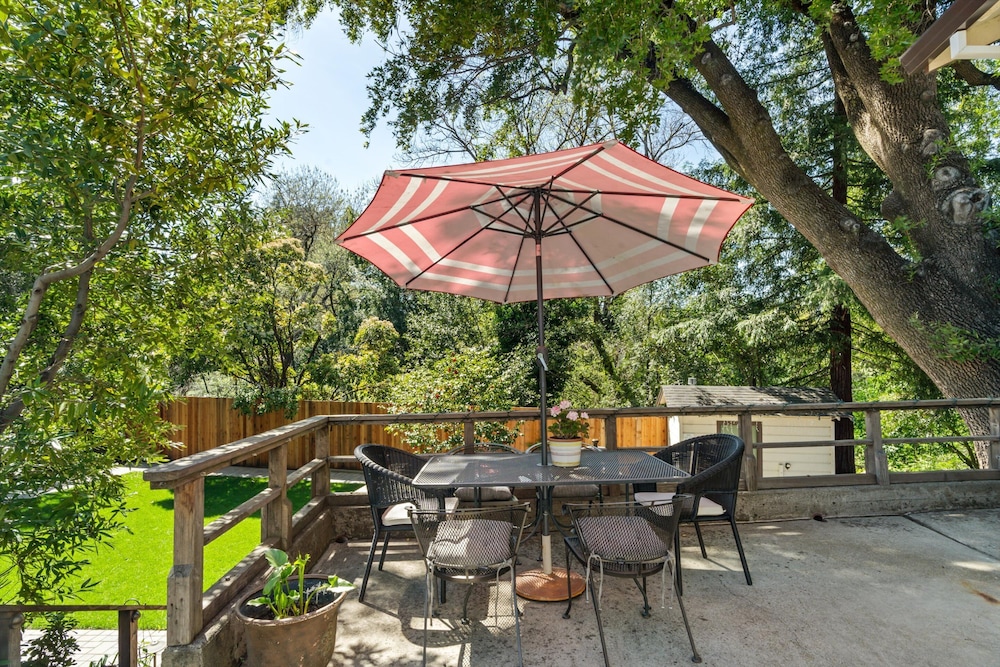 Cinnamon Bear Creekside Inn - photo 36