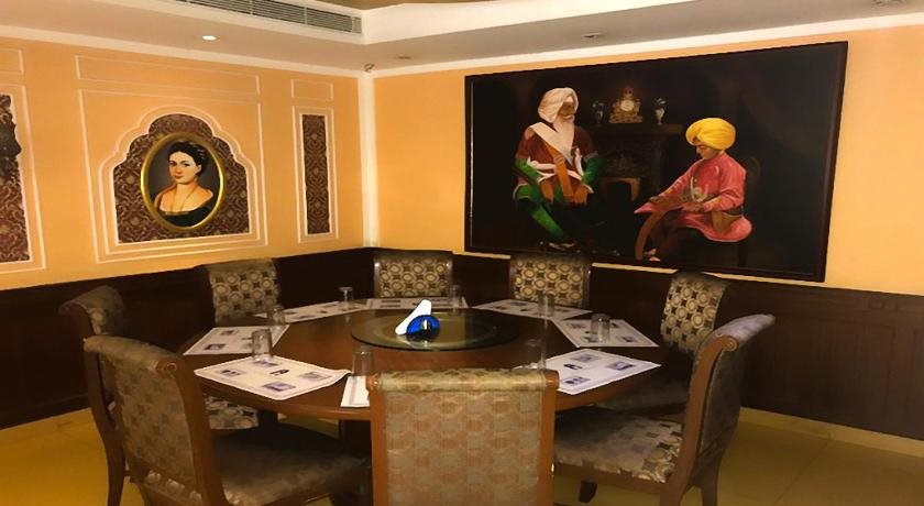 Hotel River View — Vellore