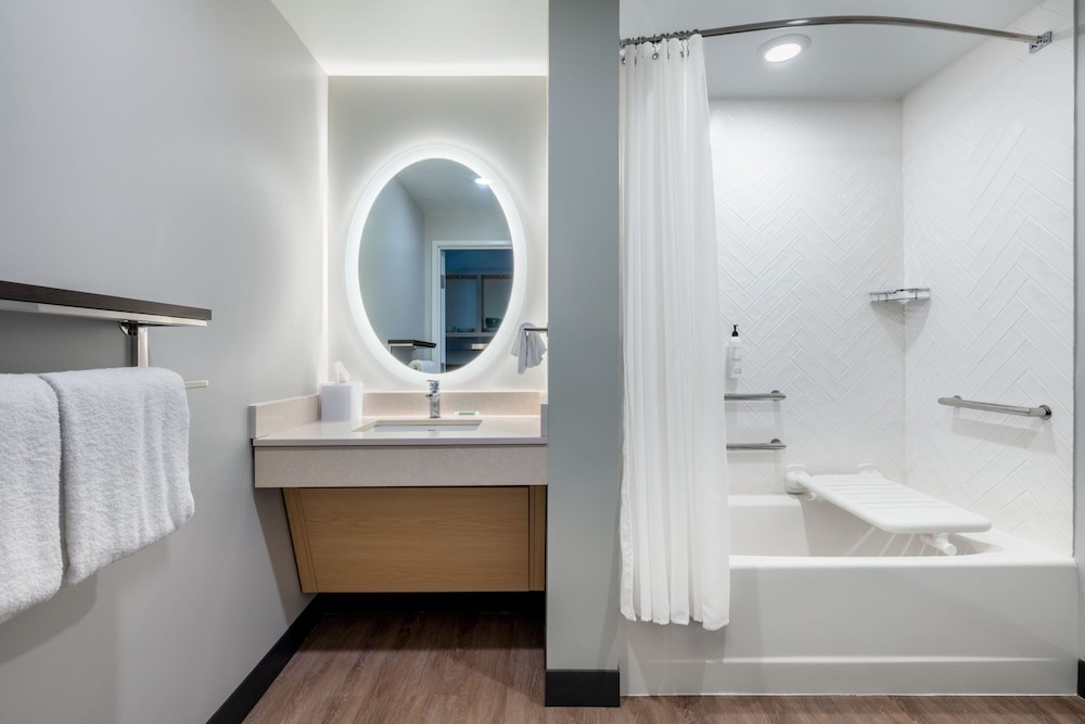 TownePlace Suites by Marriott Brunswick - photo 12