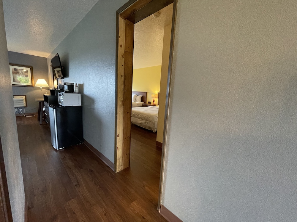 Sunnyside Inn & Suites - photo 27