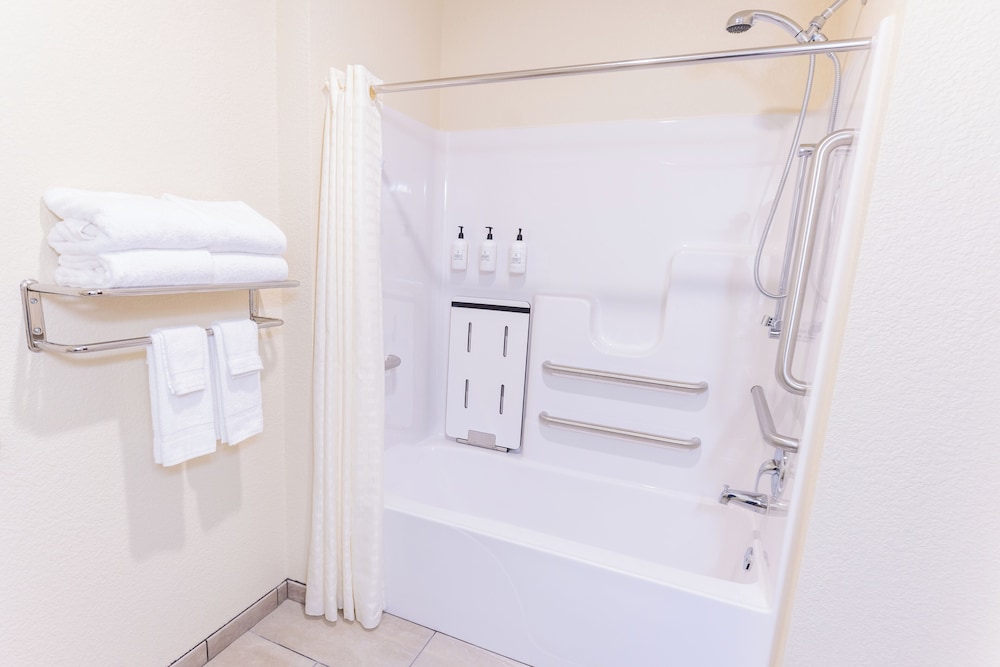 Cobblestone Inn & Suites Winters - photo 44