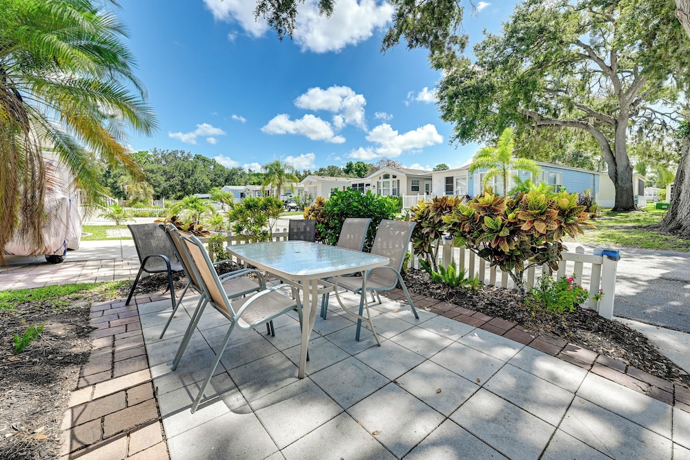 Resort Pool & Hot Tub: Home 8 Mi to Dtwn Sarasota in Sarasota, United States