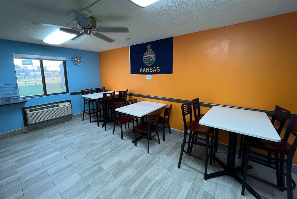 Super 8 by Wyndham Emporia - photo 19