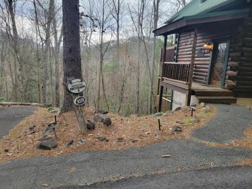 Simply Charming - last minute hotel in Pigeon Forge