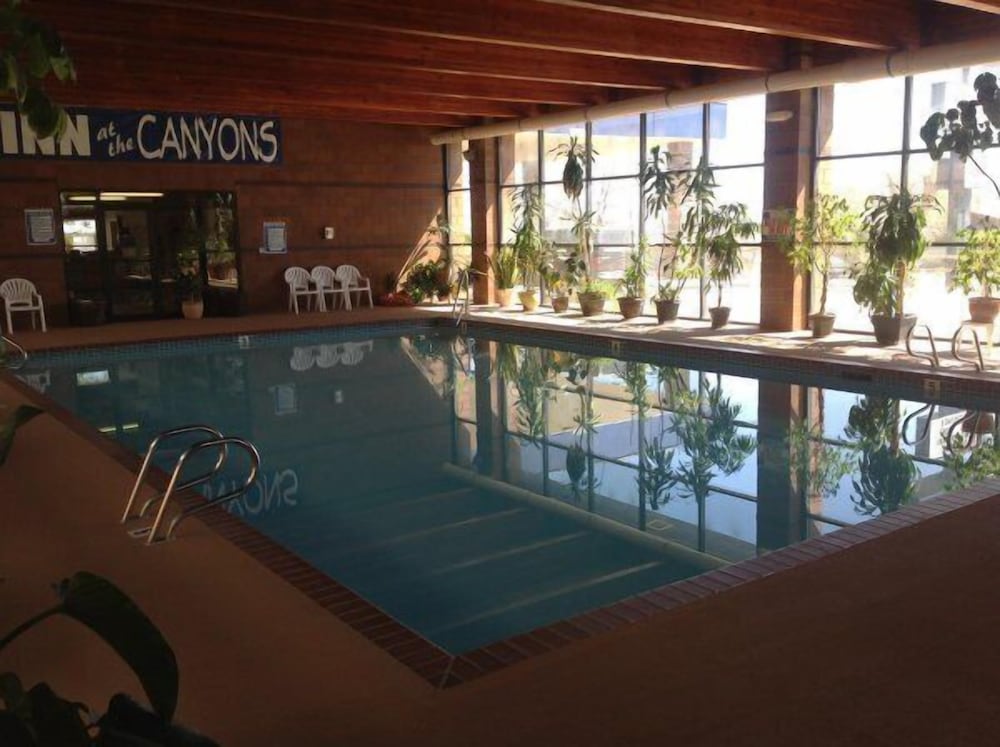 Inn at the Canyons - photo 22
