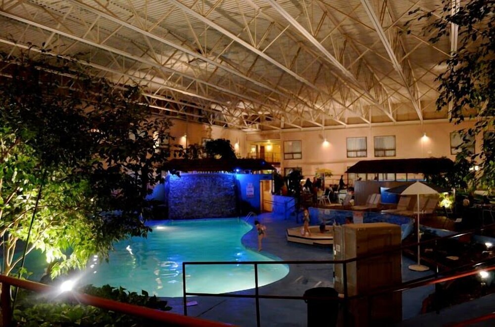 Townhouse Hotel Grand Forks - photo 18