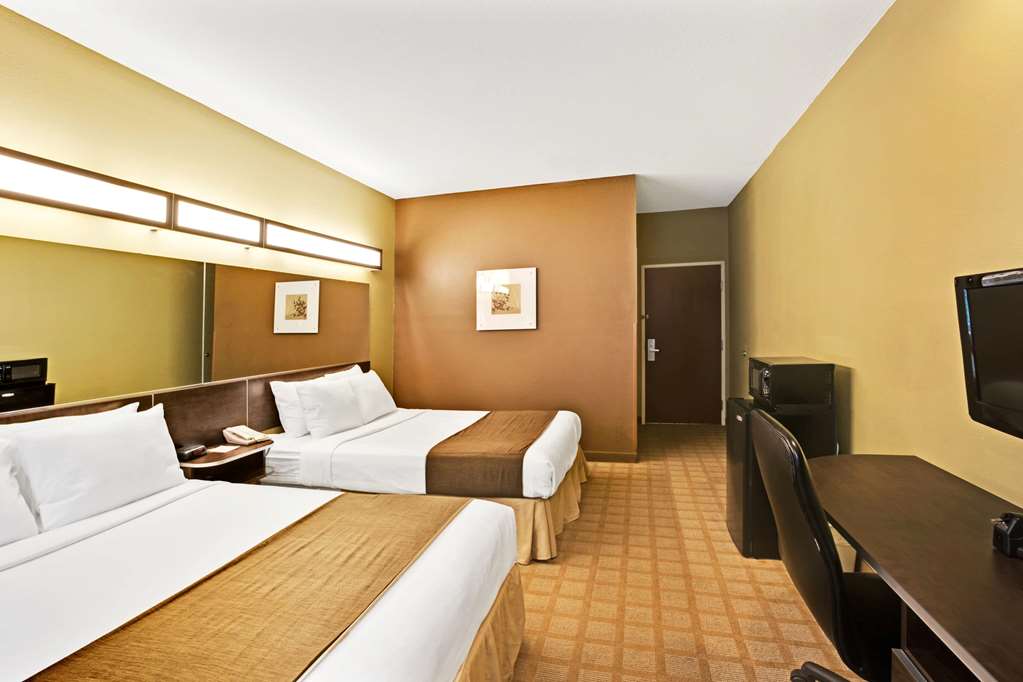 Microtel Inn & Suites By Wyndham Bryson City - photo 7