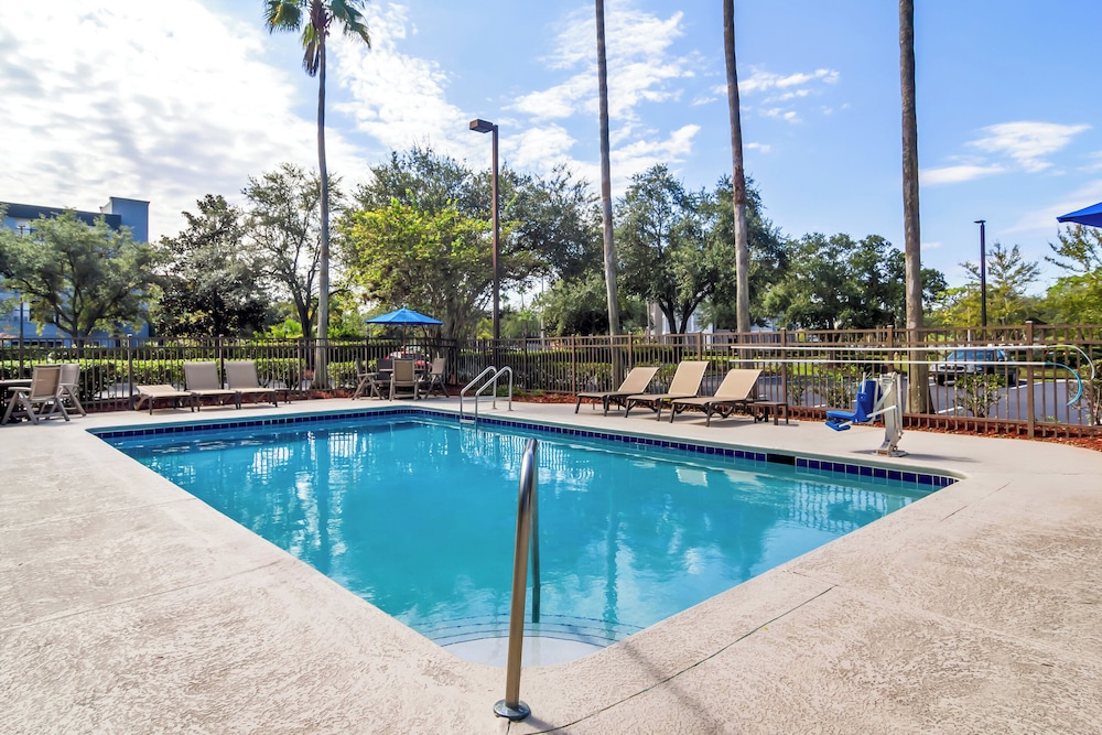 Red Roof Inn PLUS Jacksonville Southpoint - photo 35