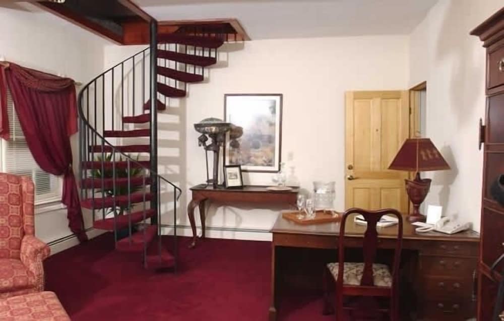 Stroudsmoor Country Inn - photo 7
