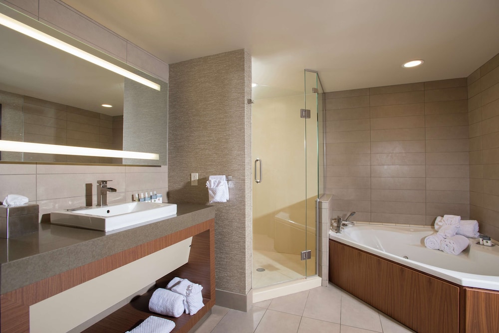 The Broadway Columbia a DoubleTree by Hilton - photo 13