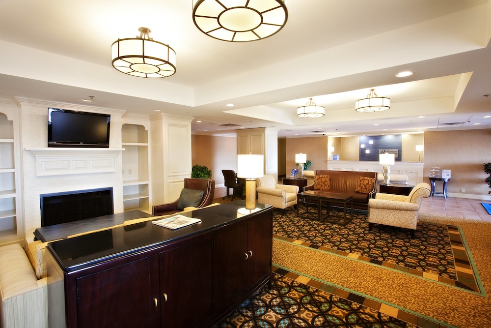 Holiday Inn Express Indianapolis Airport by IHG - photo 63