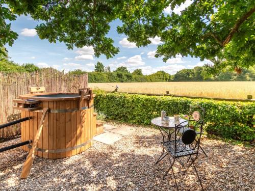 1 Bed in Aldham 86650 - last minute hotel in Unknown City