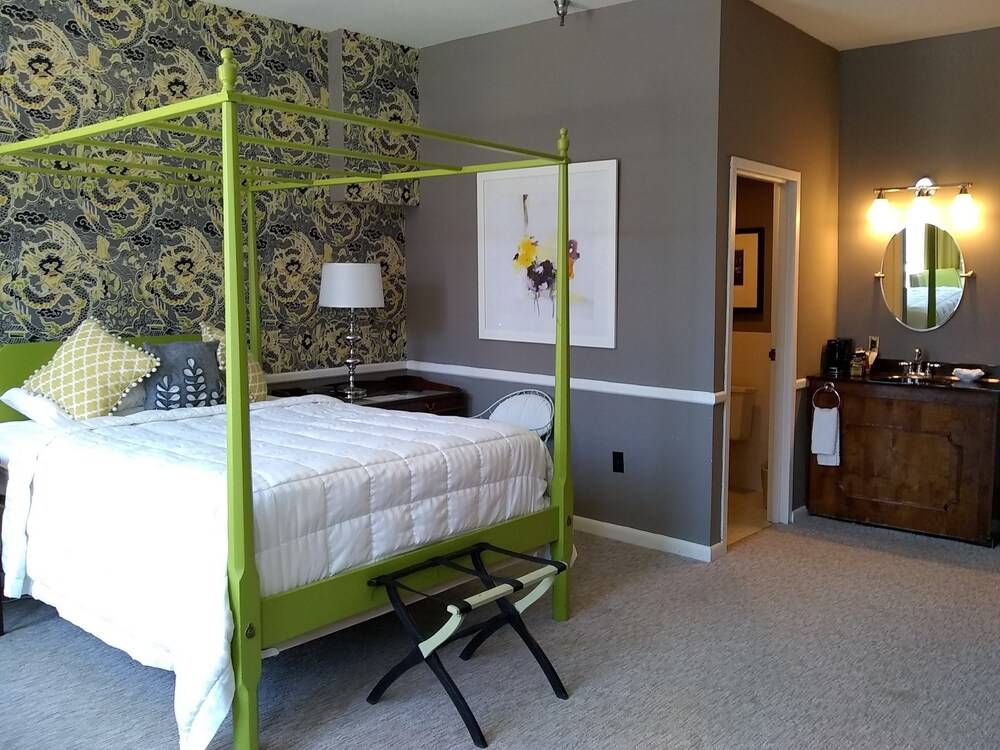 The Charles Inn at Vacationland Inns - photo 38