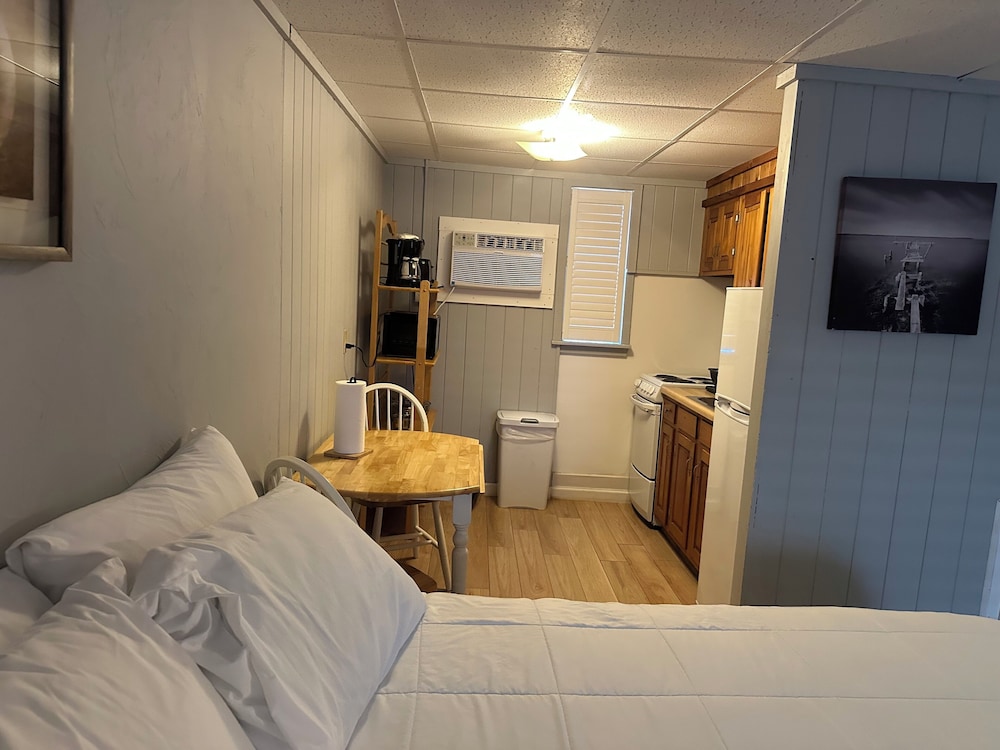 Vineyard Harbor Motel Private Beach - photo 136