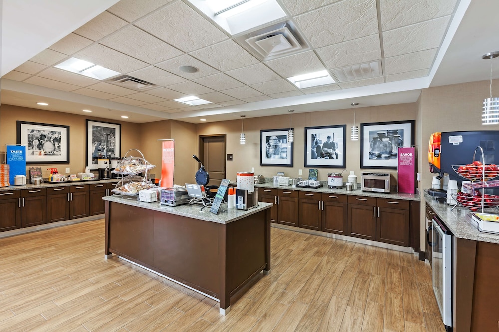Hampton Inn & Suites Claremore - photo 38